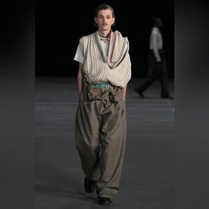 Y/Project Men’s Unisex L Beige Triple Collar Cricket Vest Sweater Wool AW 2021